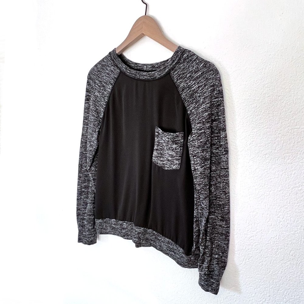 Lou & Grey XS Black & Charcoal Heather Upscale Sweatshirt